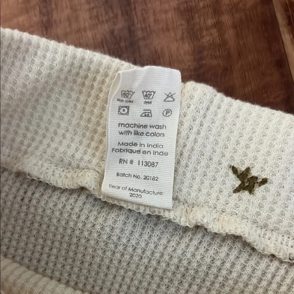 Kate Quinn Organics Cream Gold Star and Moon Patterned Kids Shorts Bloomers 3-6M